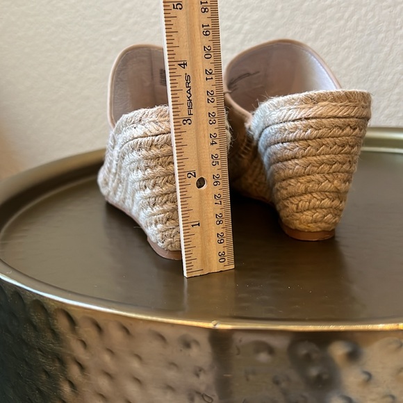 Caslon Sally Blush Suede Espadrille Wedge - Picture 10 of 13